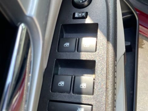 Used 2017 GMC Terrain SLE FWD image 15