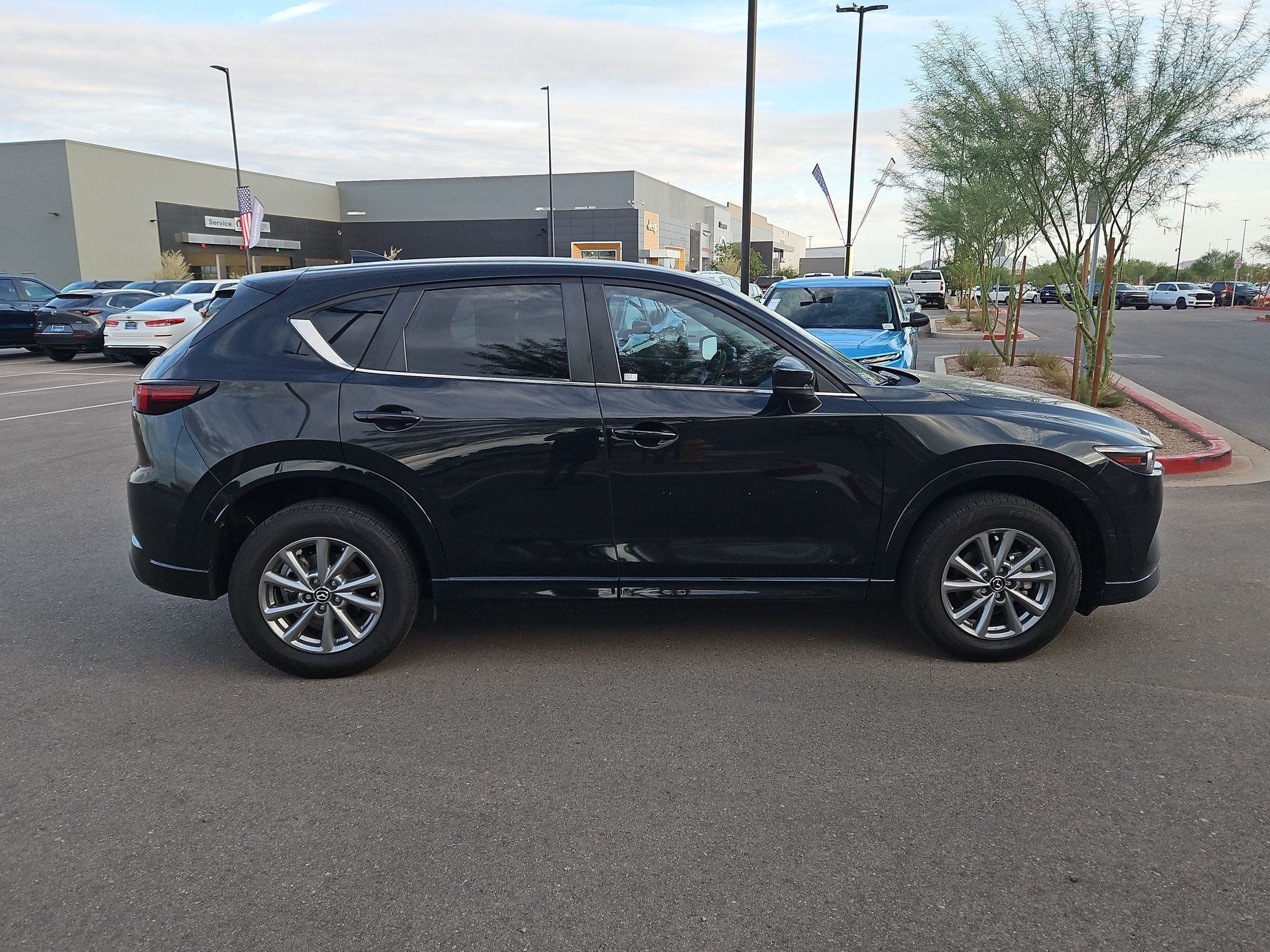 Used 2024 MAZDA CX-5 AWD 2.5 S w/ Select Package image 6