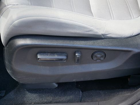 Used 2019 Honda CR-V EX image 19