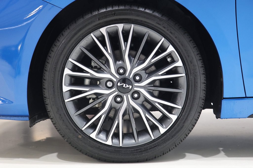 Used 2023 Kia Forte GT-Line FWD image 9