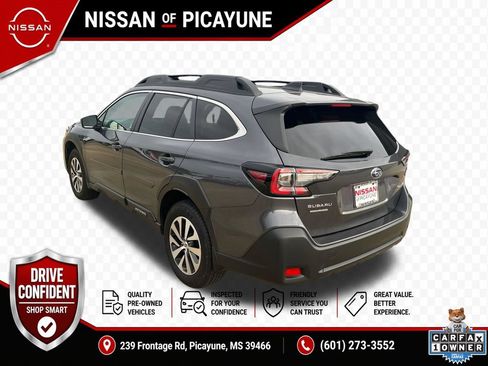 Used 2025 Subaru Outback Premium AWD/4WD image 3