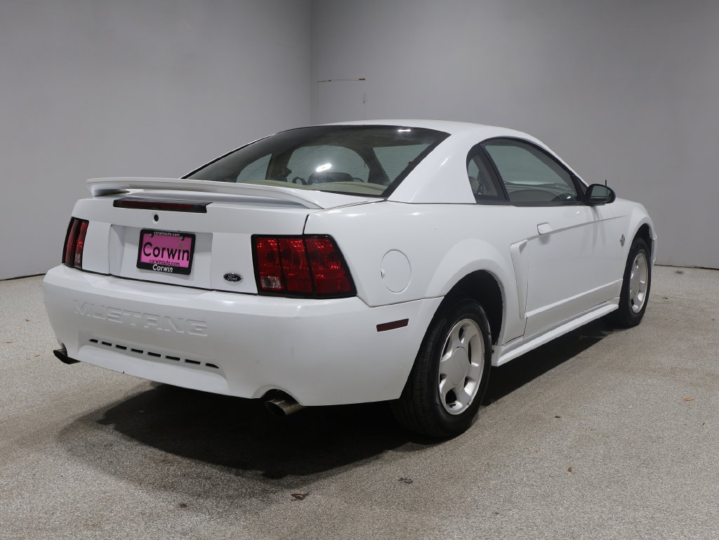 Used 1999 Ford Mustang Coupe RWD image 8
