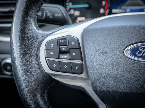 Used 2021 Ford Explorer XLT w/ Equipment Group 202A image 36