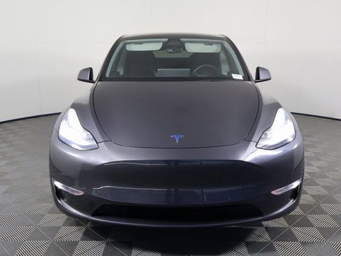 Used 2021 Tesla Model Y Long Range image 2
