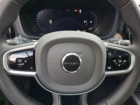 New 2026 Volvo XC60 B5 Ultra w/ Protection Package Premier AWD/4WD image 11
