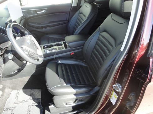 Used 2024 Ford Edge SEL image 4