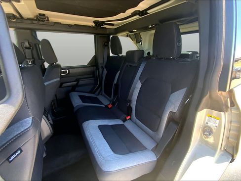 Certified 2025 Ford Bronco Big Bend w/ Black Appearance Package AWD/4WD image 21