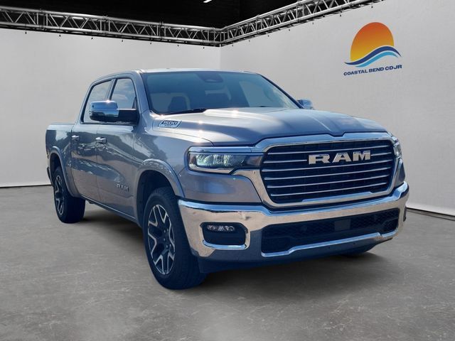 Used 2025 RAM 1500 Laramie AWD/4WD image 3