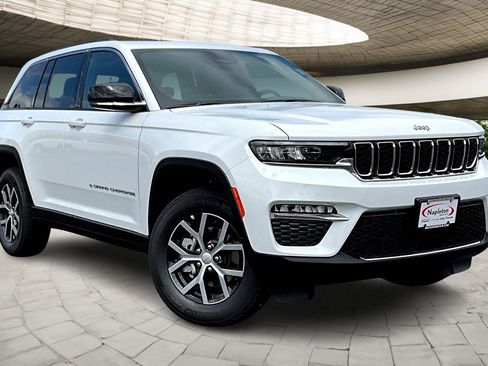 New 2025 Jeep Grand Cherokee Limited w/ Trailer Tow Package image 2
