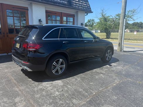 Used 2020 Mercedes-Benz GLC 300 4MATIC image 13
