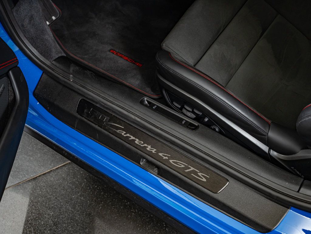 Certified 2025 Porsche 911 Carrera 4 GTS AWD/4WD image 47