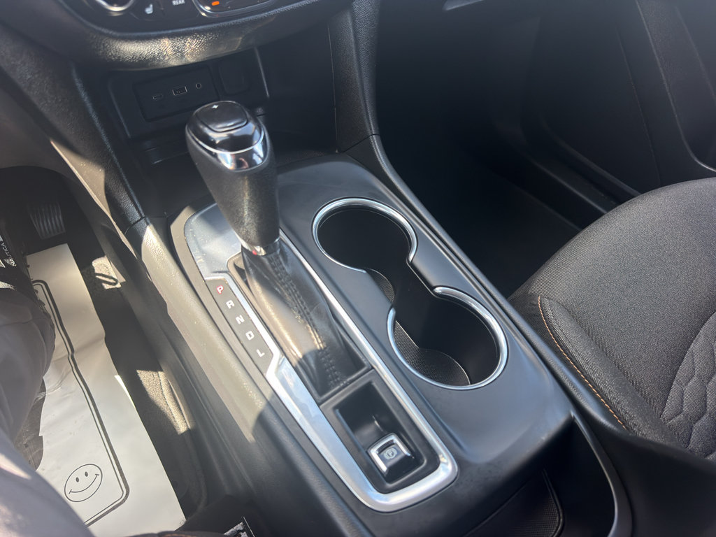 Used 2020 Chevrolet Equinox LT FWD image 17