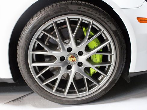 Certified 2023 Porsche Panamera 4 w/ Premium Package image 14