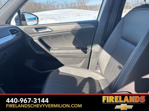 Used 2023 Volkswagen Tiguan SE R-Line image 16