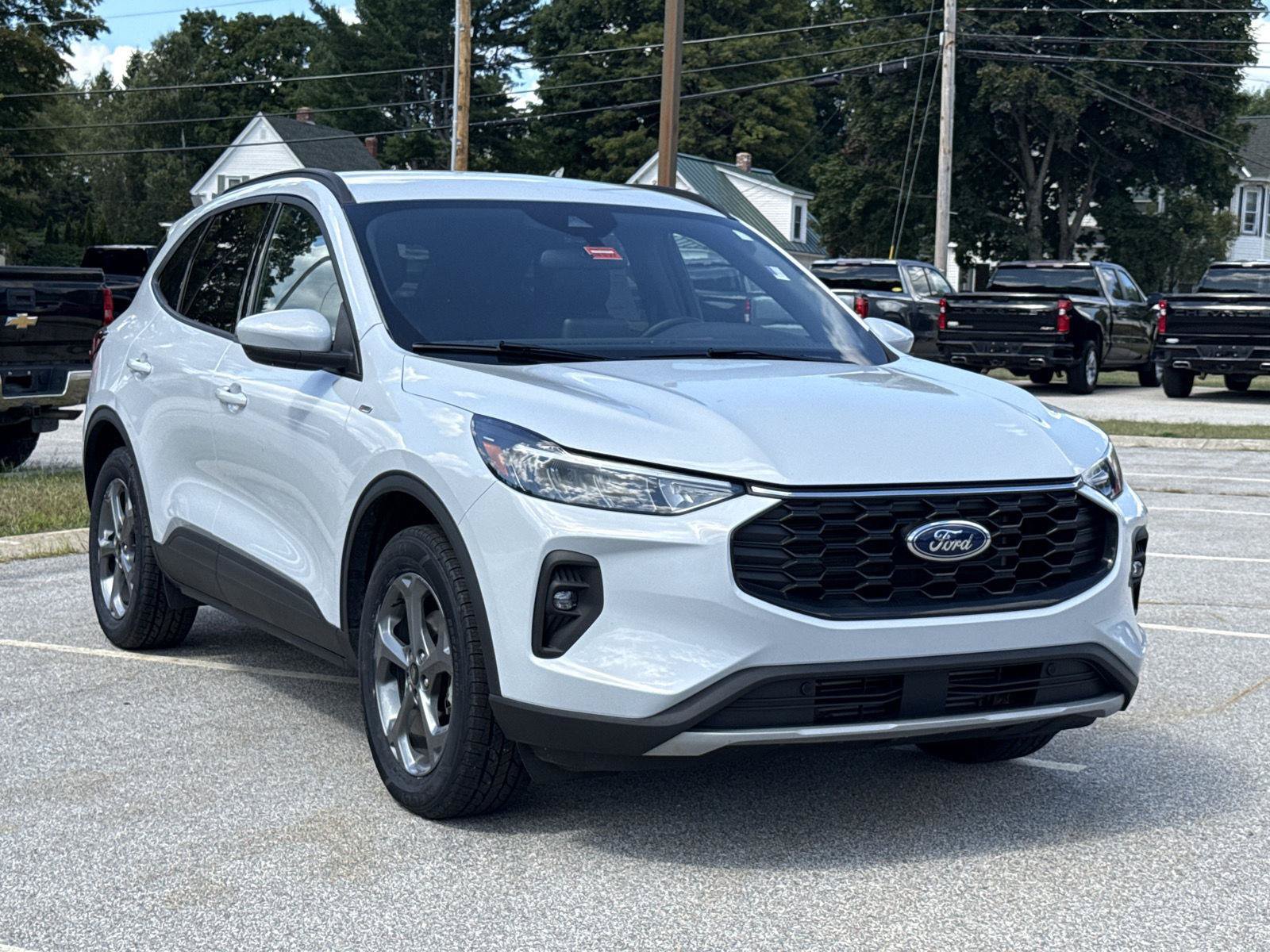 Used 2025 Ford Escape ST-Line Select AWD/4WD image 3