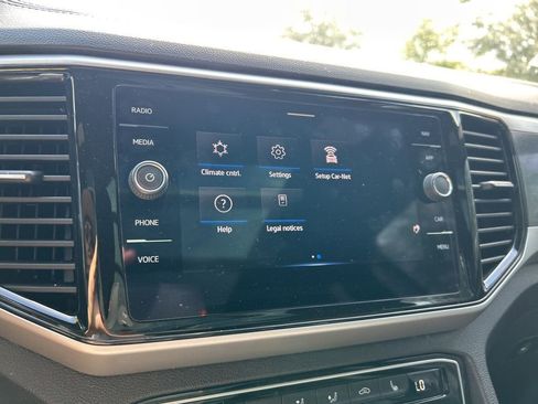 Used 2022 Volkswagen Atlas Cross Sport SEL R-Line image 28