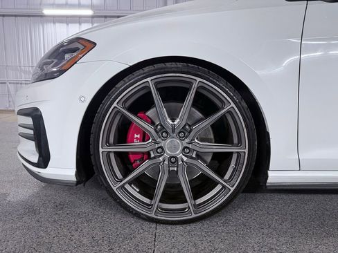 Used 2019 Volkswagen GTI Autobahn image 13