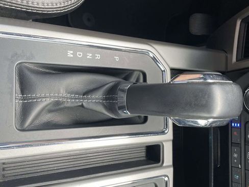 Used 2020 Ford F150 Lariat RWD image 17