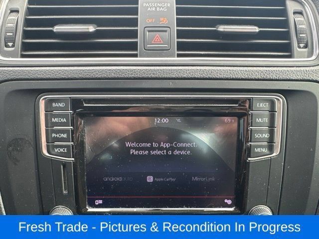 Used 2016 Volkswagen Jetta SE FWD image 16