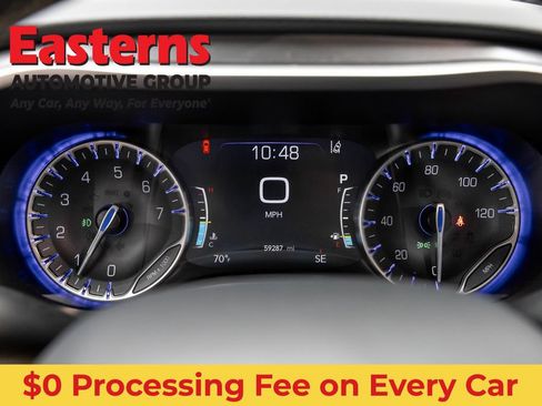 Used 2024 Chrysler Pacifica Touring-L FWD image 18