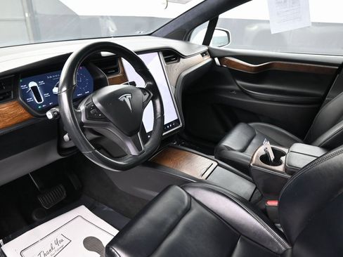 Used 2020 Tesla Model X Long Range image 27
