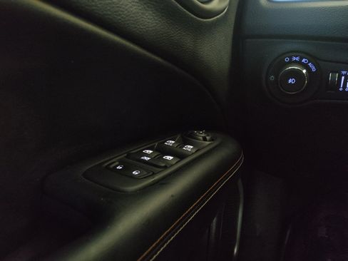 Used 2018 Jeep Compass Latitude w/ Popular Equipment Group AWD/4WD image 27