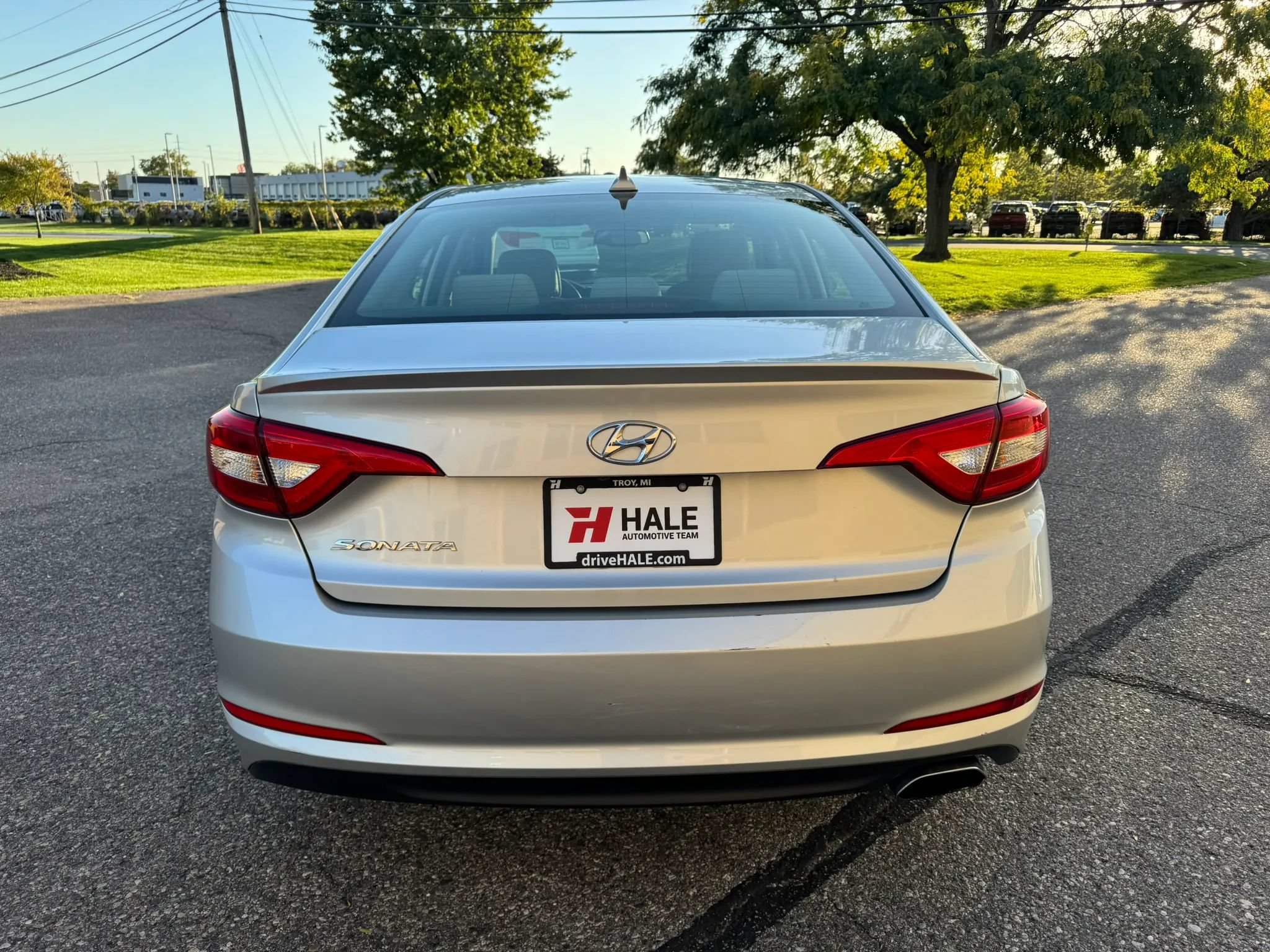 Used 2017 Hyundai Sonata SE w/ Winter Weather Package FWD image 8