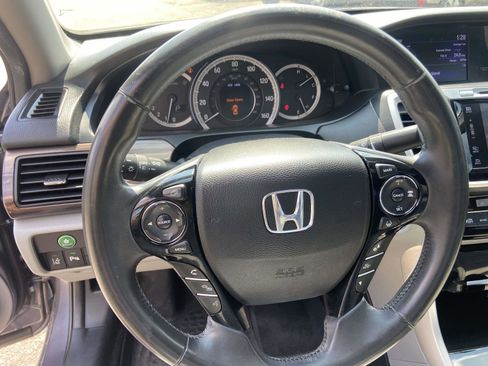 Used 2016 Honda Accord Touring image 15