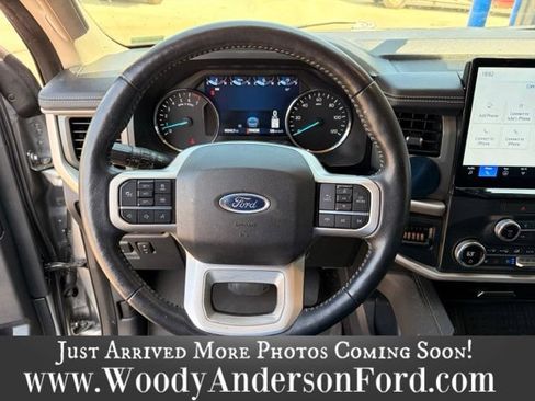 Used 2022 Ford Expedition XLT RWD image 14