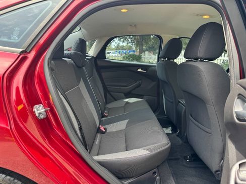 Used 2013 Ford Focus SE FWD image 14