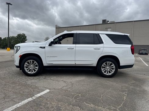 Used 2024 GMC Yukon SLT image 3