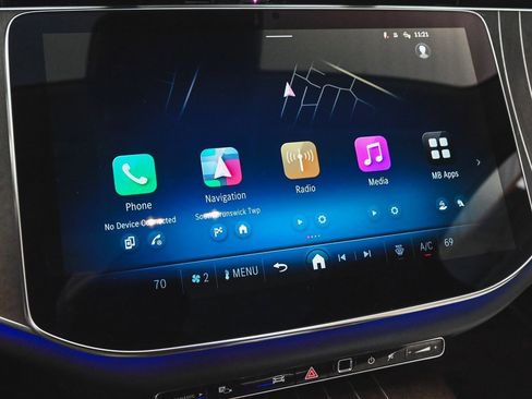 Used 2025 Mercedes-Benz E 350 4MATIC Sedan image 17