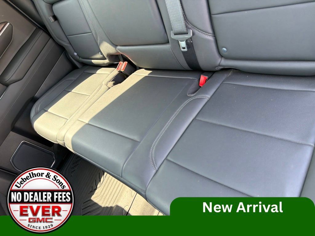 Used 2022 GMC Sierra 1500 SLT w/ SLT Convenience Package AWD/4WD image 17