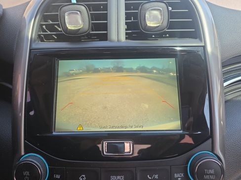 Used 2016 Chevrolet Malibu LT w/ Power Convenience Package image 23