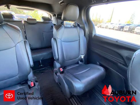 Certified 2025 Toyota Sienna XLE Woodland Edition AWD/4WD image 28