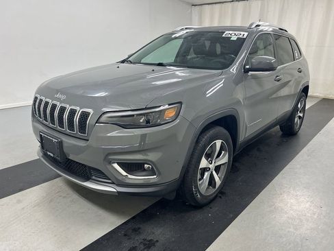 Certified 2021 Jeep Cherokee Limited w/ Mopar Interior Package AWD/4WD image 6