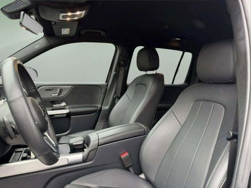 Certified 2022 Mercedes-Benz GLB 250 4MATIC image 19