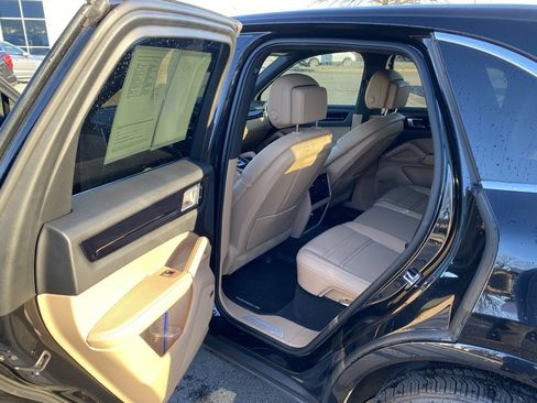 Used 2021 Porsche Cayenne S image 26