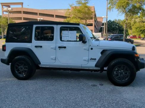 Used 2024 Jeep Wrangler Unlimited Sport AWD/4WD image 31