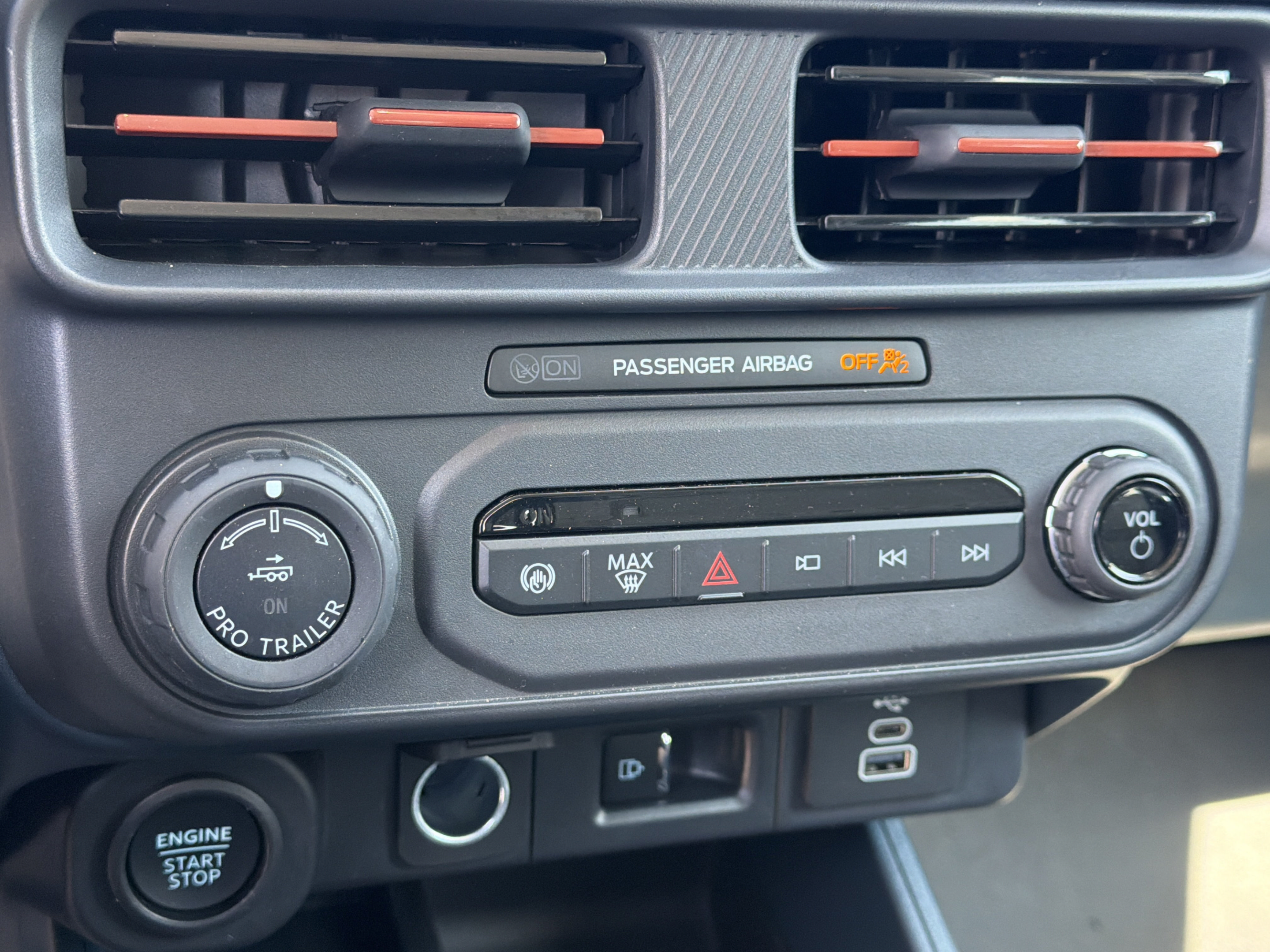 Used 2025 Ford Maverick Lariat AWD/4WD image 13