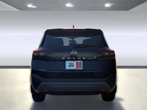 Used 2023 Nissan Rogue S image 9
