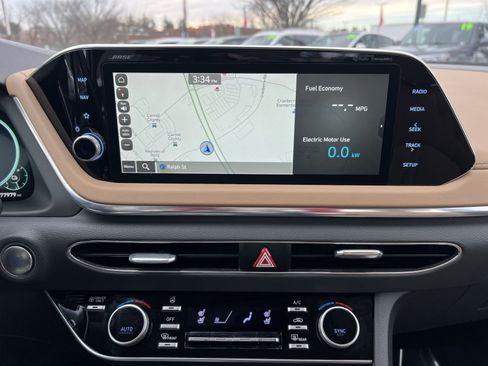 Used 2022 Hyundai Sonata Limited w/ Winter Weather Package image 20