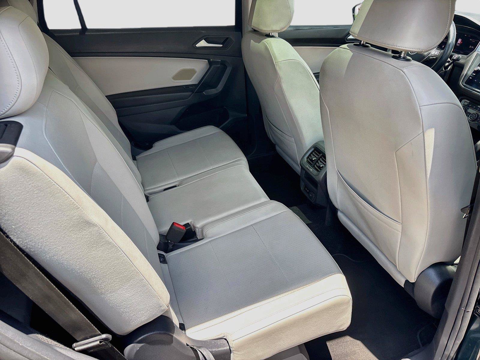 Used 2019 Volkswagen Tiguan SEL w/ 3rd Row Seat Package AWD/4WD image 28