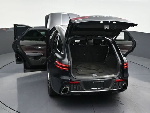 Used 2022 Genesis GV70 2.5T w/ Advanced Package image 36