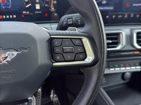 Used 2025 Ford Mustang GT Premium RWD image 16