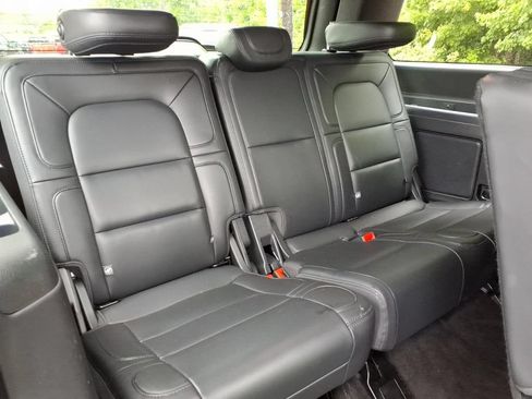 Used 2023 Lincoln Navigator Reserve AWD/4WD image 14
