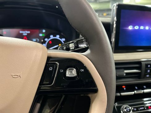 Used 2022 Lincoln Corsair AWD w/ Equipment Group 101A image 13