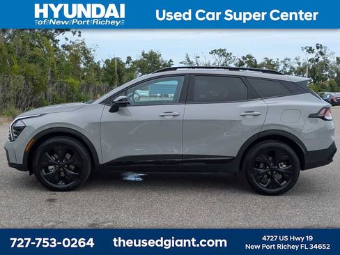 Used 2025 Kia Sportage X-Line AWD/4WD image 2