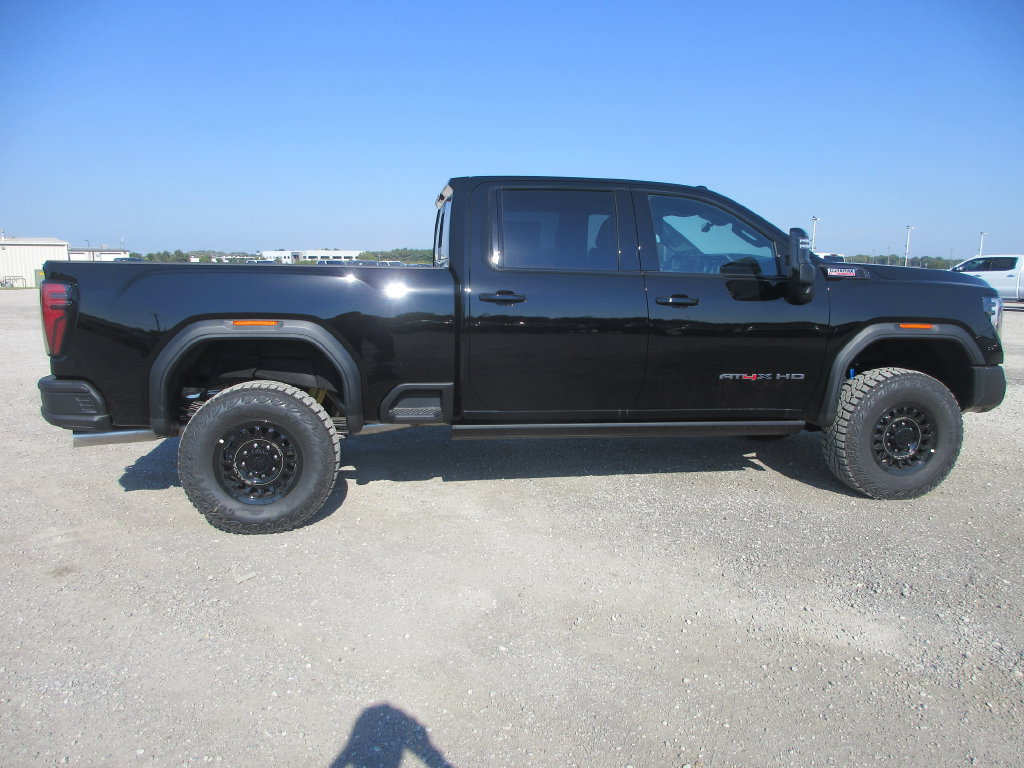 New 2026 GMC Sierra 2500 AT4X w/ AT4X AEV Edition AWD/4WD image 3