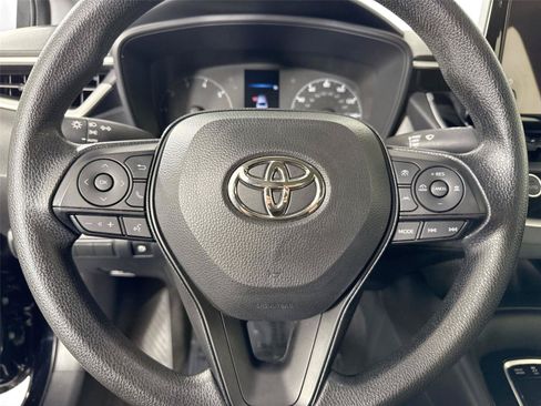 Used 2025 Toyota Corolla LE FWD image 16